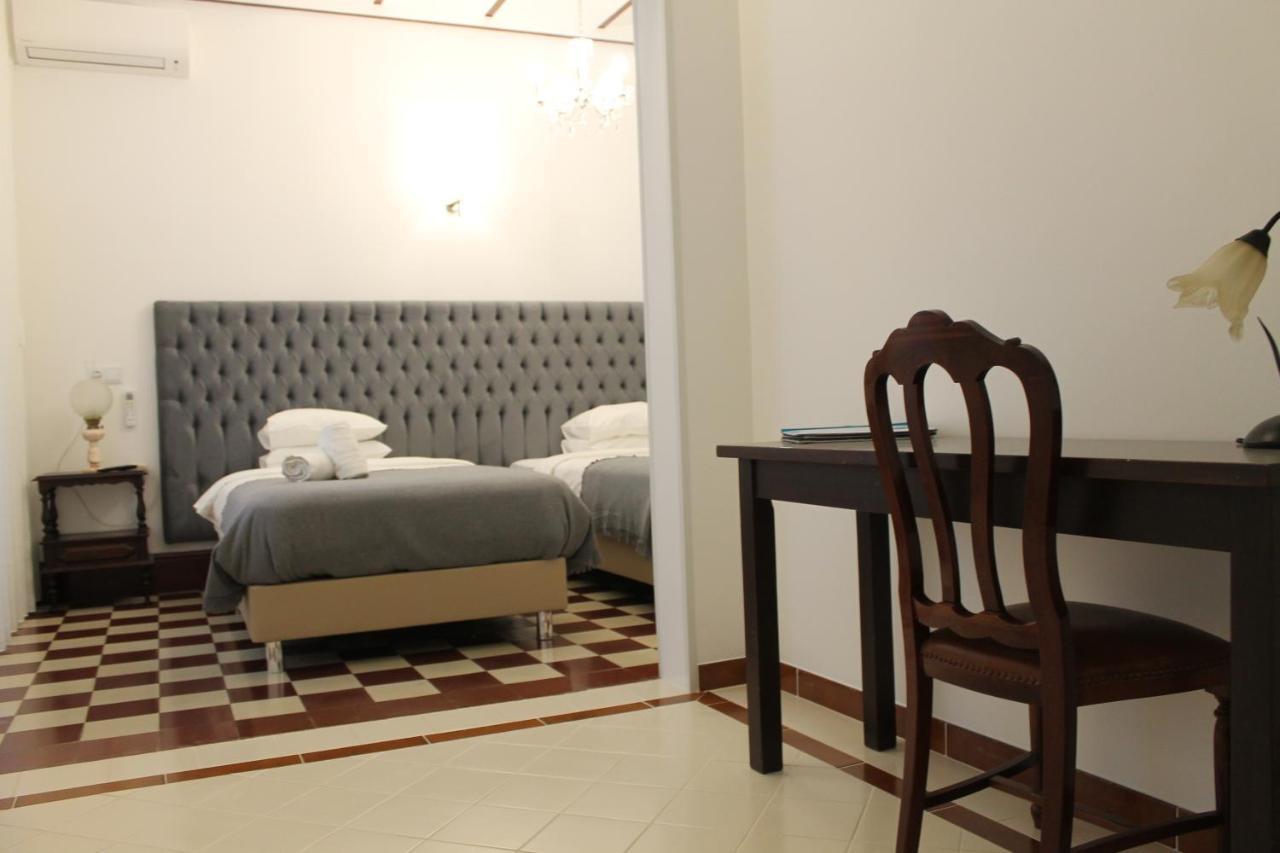 Casa Do Infante Guest House Ferreira Do Alentejo Bagian luar foto